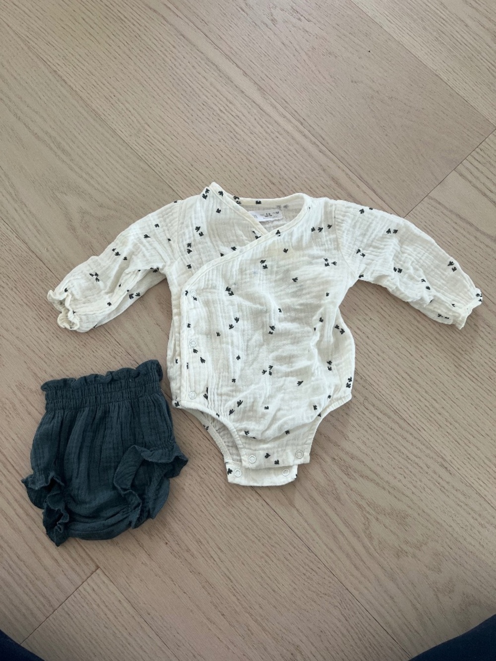 Zara Baby Muslin Bodysuit + Bloomer Set 3–6M